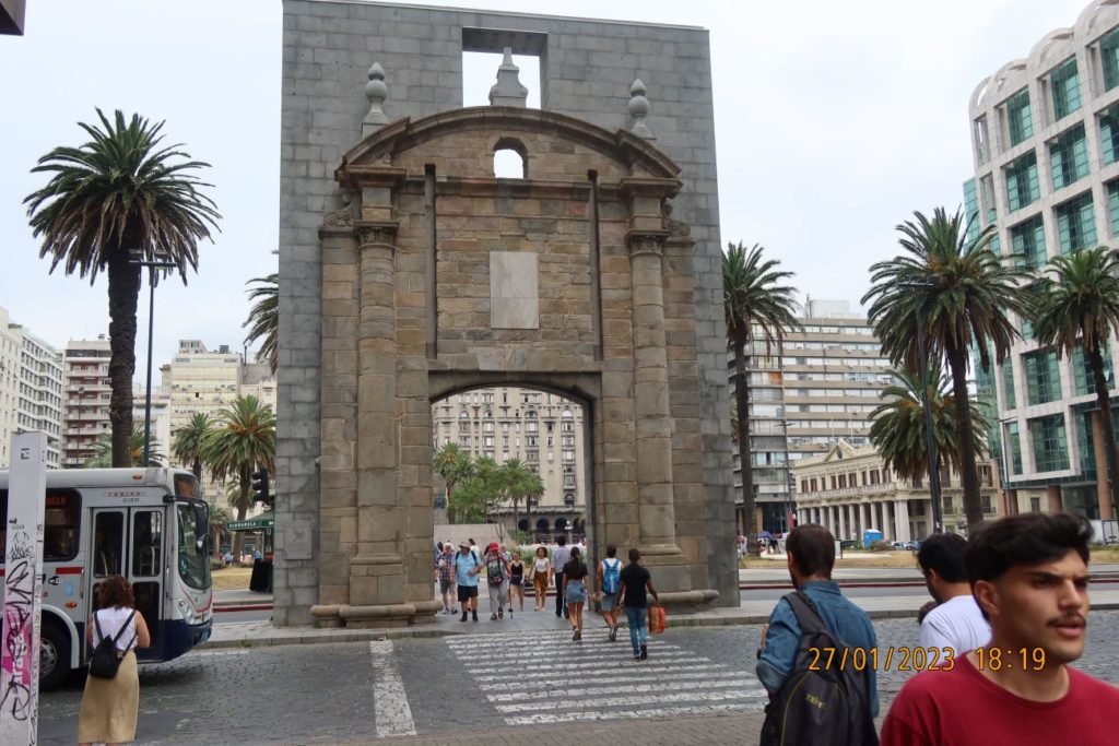 Puerta Montevideo